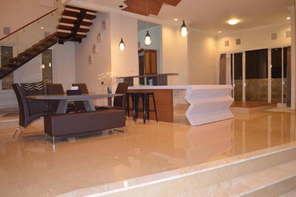 Villa Agro Kusuma Pinus R7 Бату Экстерьер фото